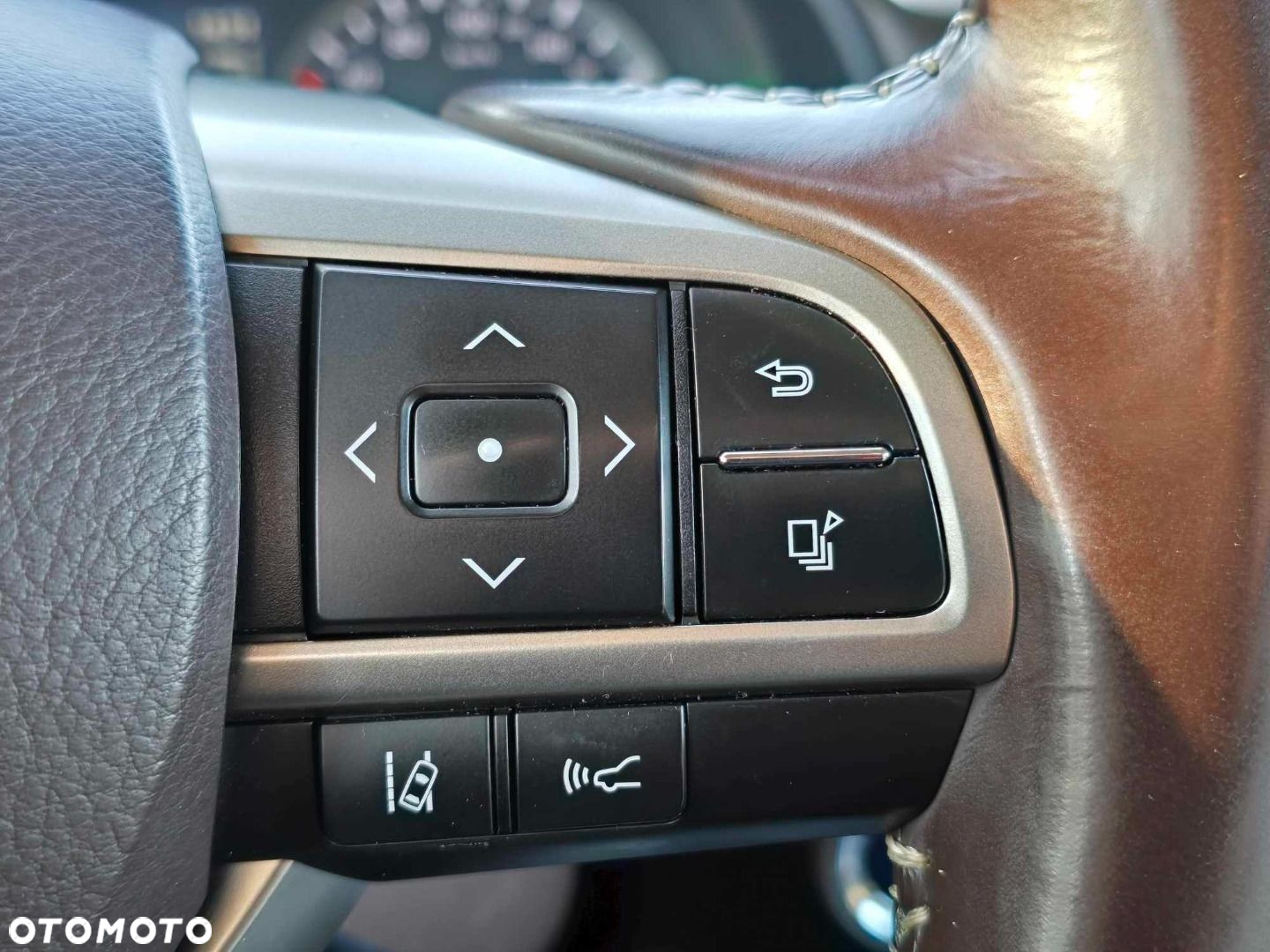Lexus RX - 23