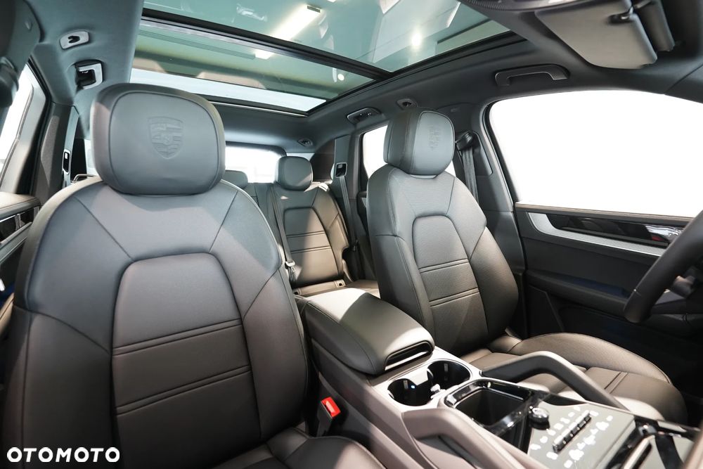 Porsche Cayenne - 13