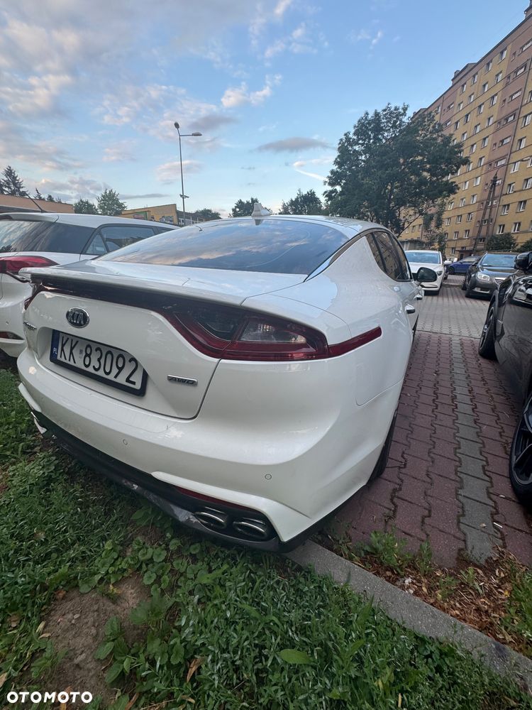 Kia Stinger 2.0 T-GDI L - 21