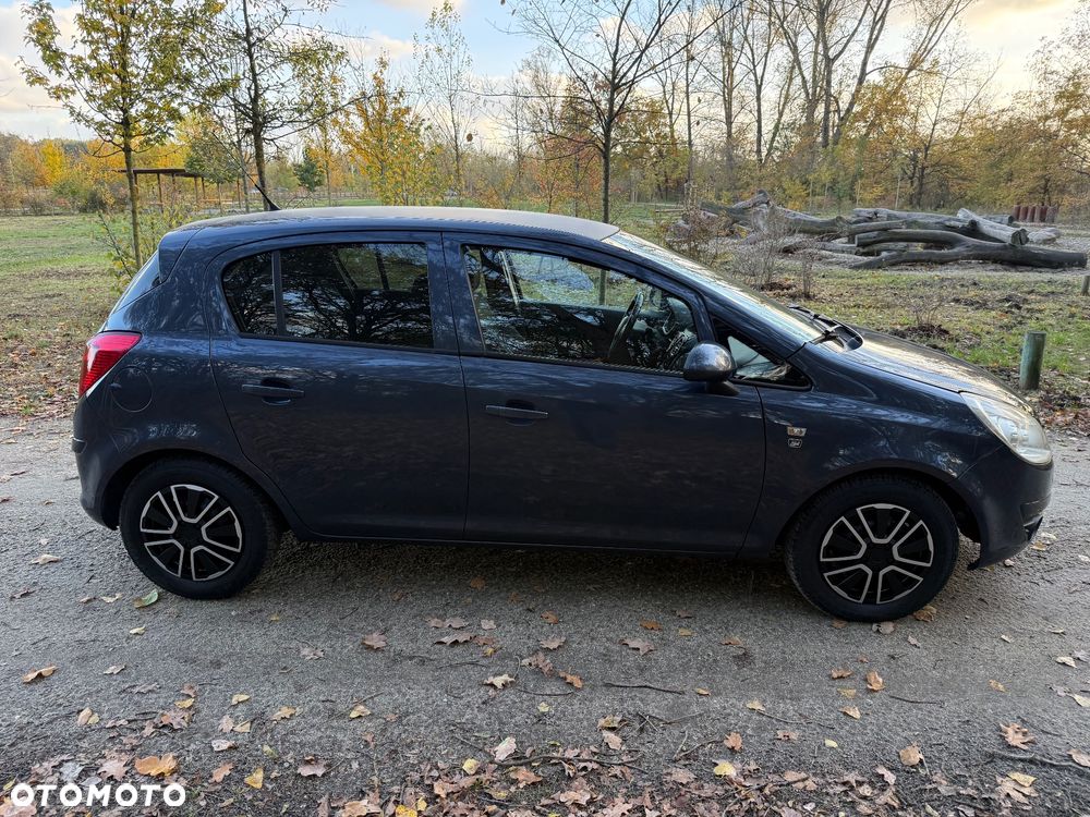 Opel Corsa 2010 photo 3