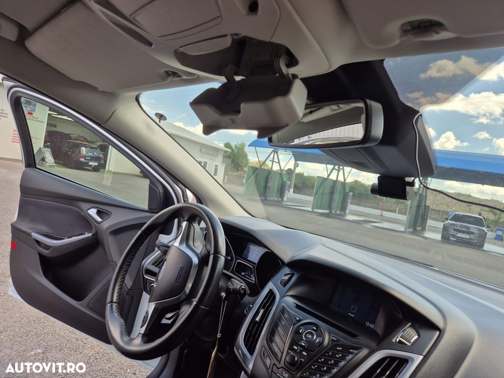 Ford Focus - 14