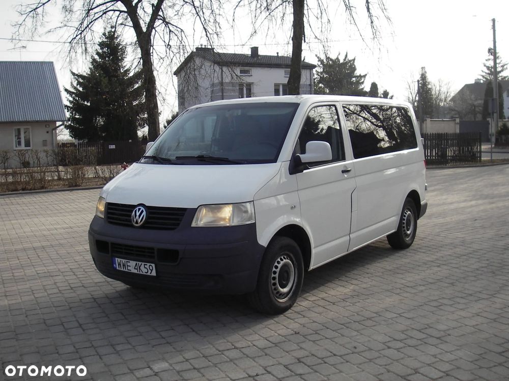 Volkswagen Transporter - 1