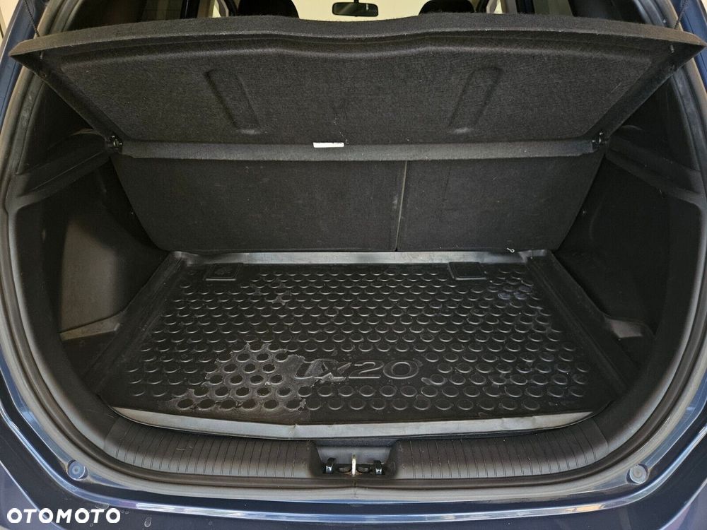 Hyundai ix20 1.4 BlueDrive Comfort - 21