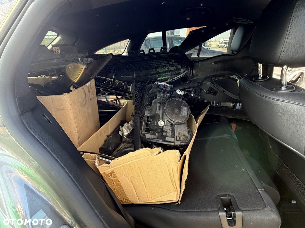 Mercedes-Benz CLA 250 e 8G-DCT Edition Progressive Line - 16