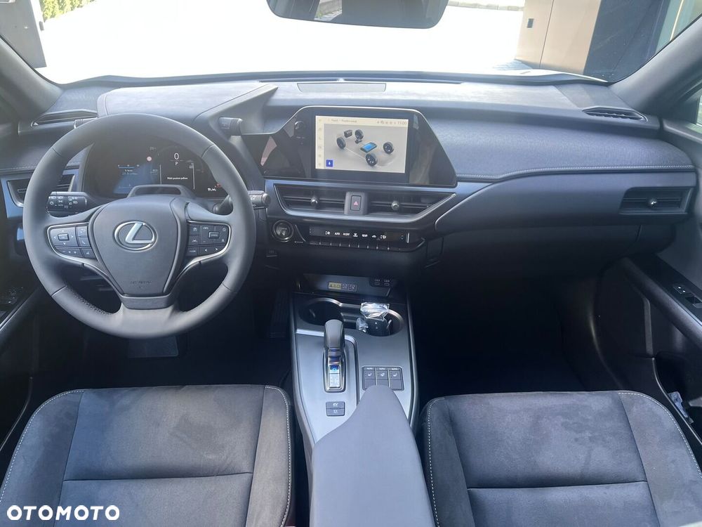 Lexus UX 300h Business - 16