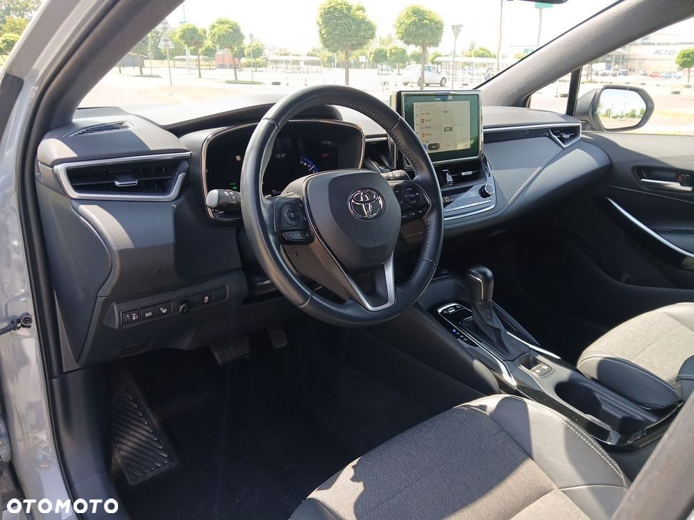 Toyota Corolla 2.0 Hybrid Comfort - 17