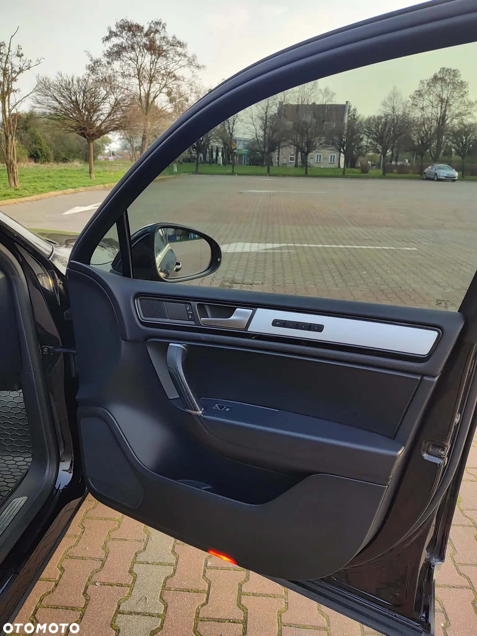Volkswagen Touareg - 12