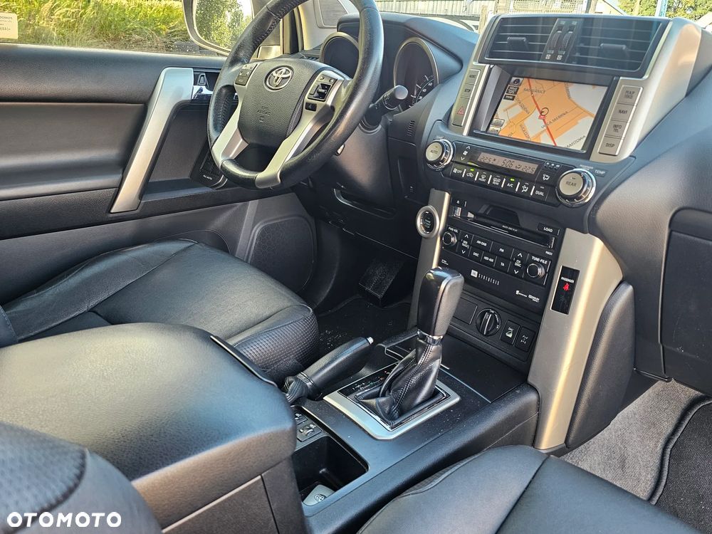 Toyota Land Cruiser LC 3.0 D-4D Prestige 7os - 10