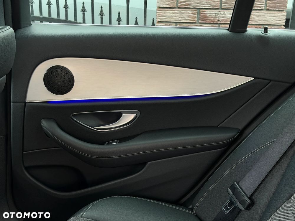 Mercedes-Benz Klasa E 300 Avantgarde - 33