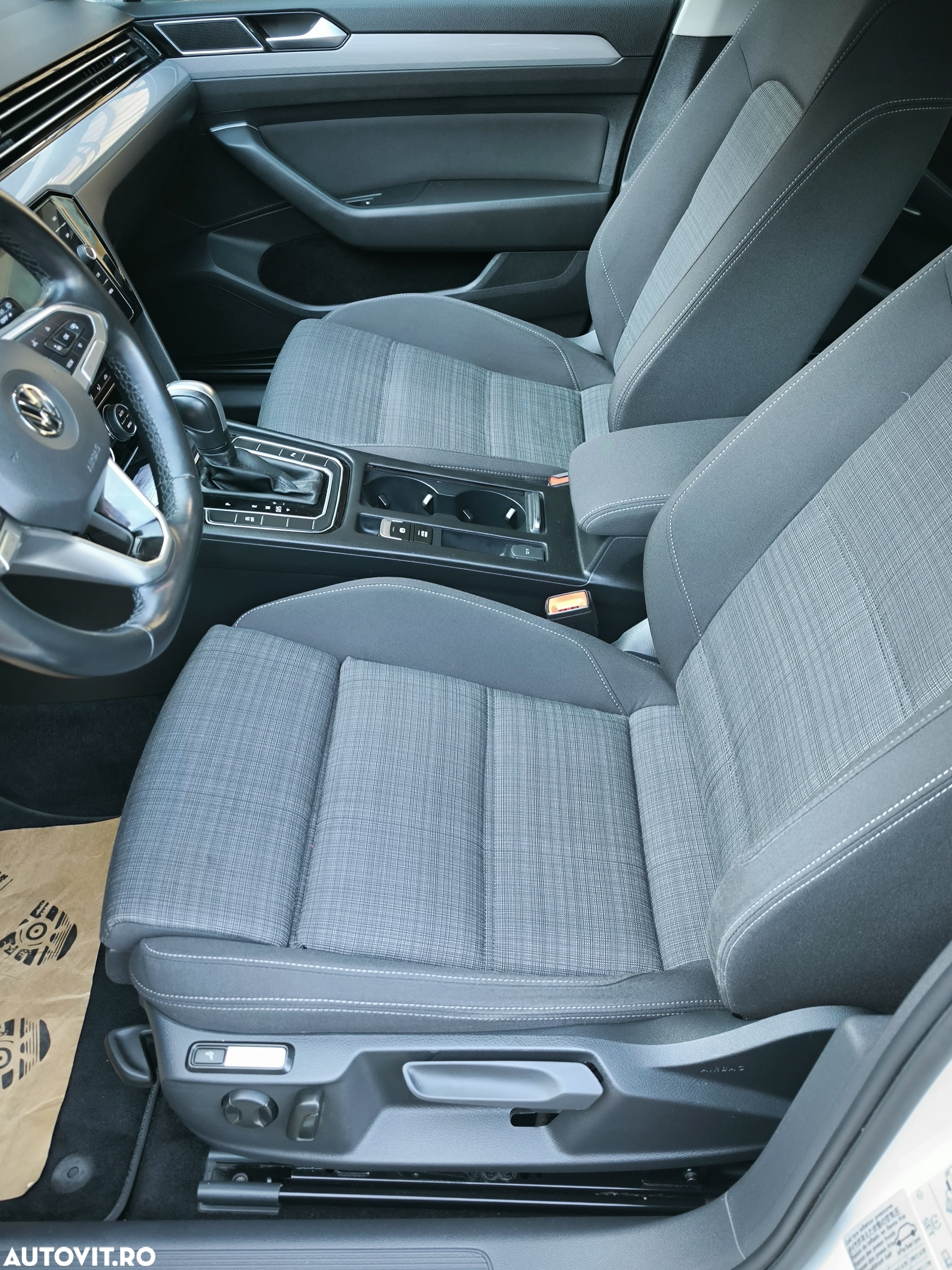 Volkswagen Passat Variant 1.6 TDI (BlueMotion Technology) DSG Comfortline - 7