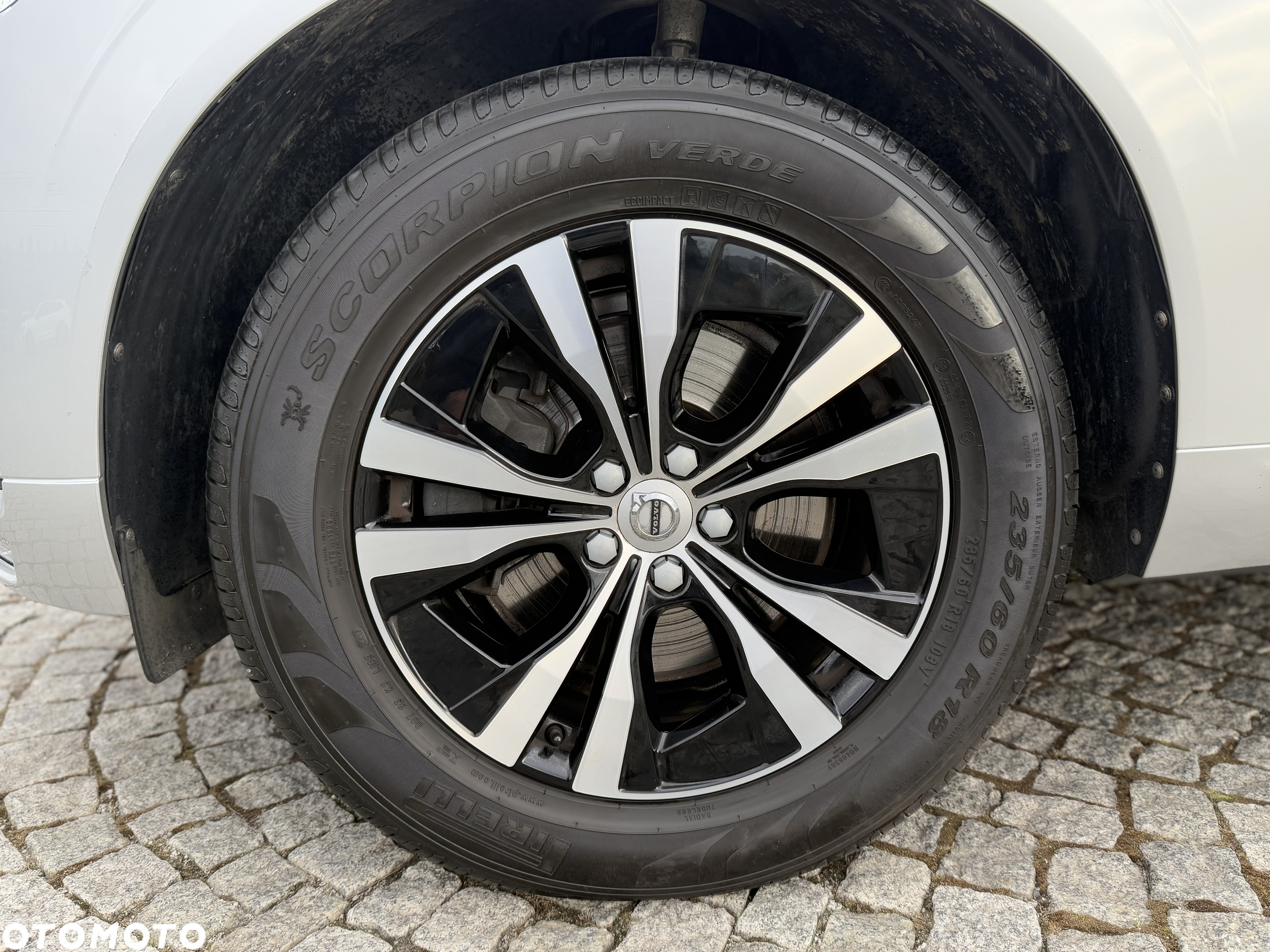 Volvo XC 60 B4 D Geartronic Momentum Pro - 33
