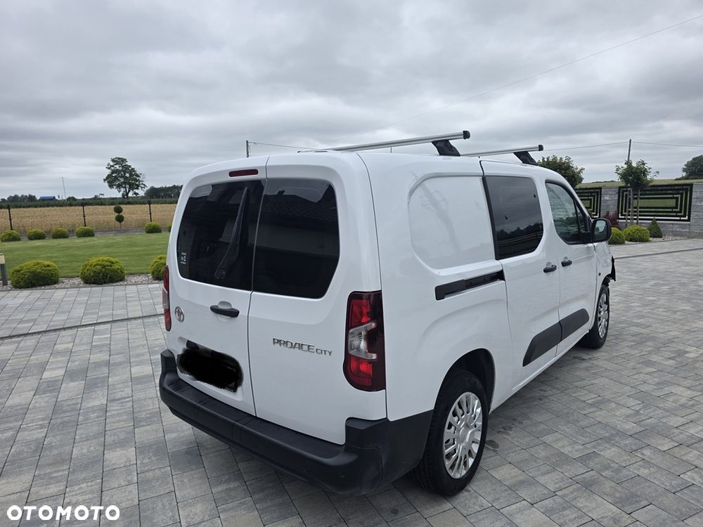 Toyota Proace City Verso 1.5 D-4D Family - 3