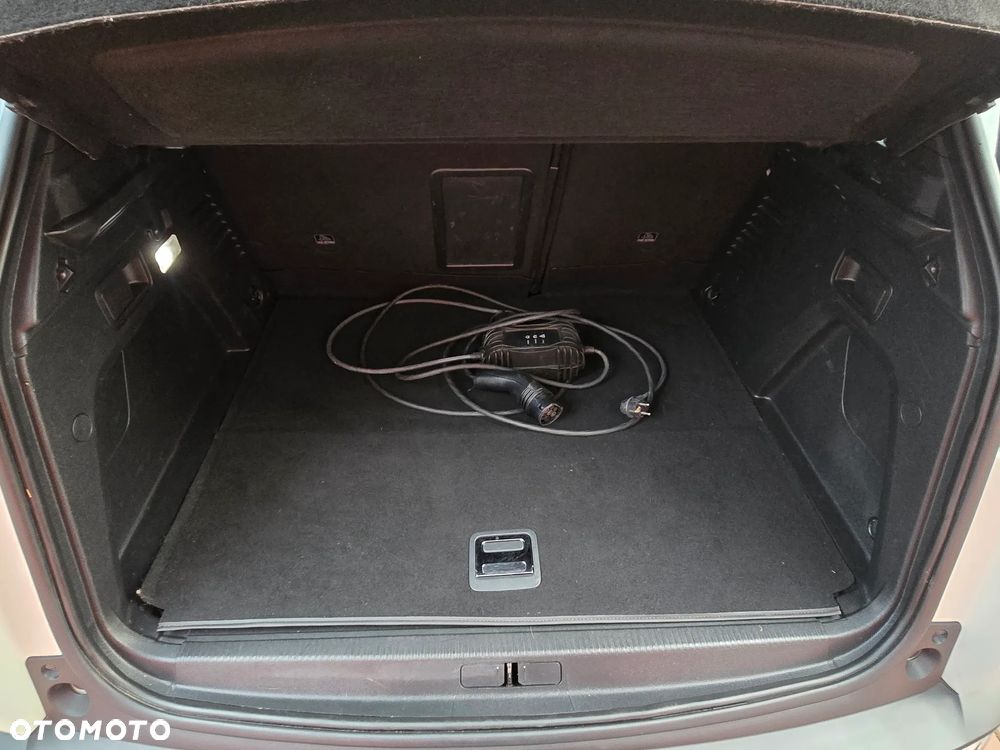Peugeot 3008 1.6 PureTech HYbrid4 GT S&S EAT8 - 38