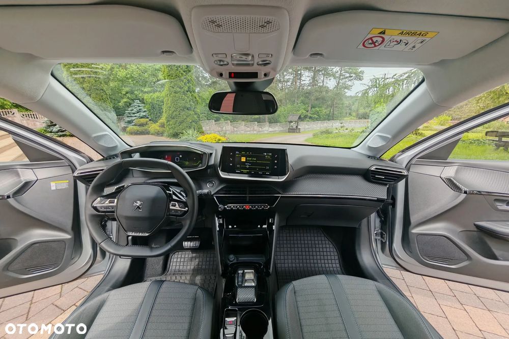 Peugeot 208 PureTech 100 EAT8 Allure - 9
