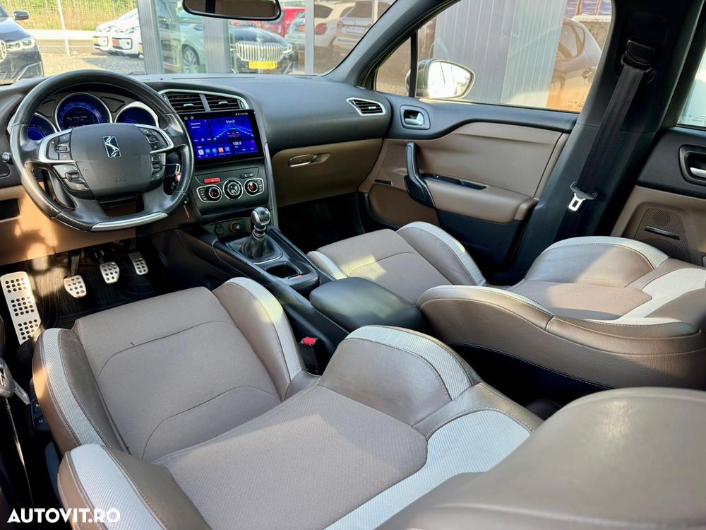 Citroën DS4 HDi 110 SoChic - 16
