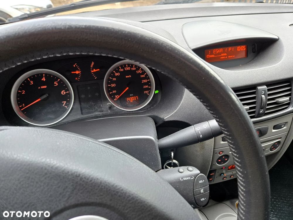 Renault Thalia 1.2 16V All Inclusive - 9