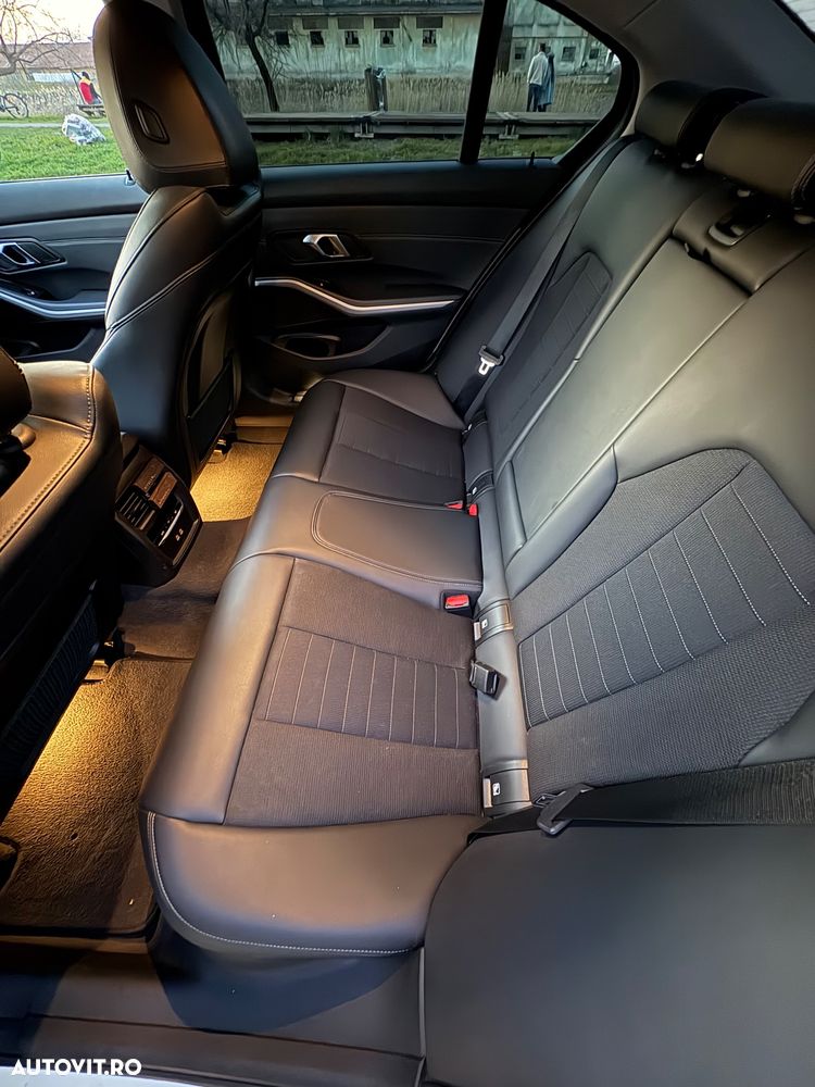 BMW Seria 3 320d Aut. Sport Line - 14