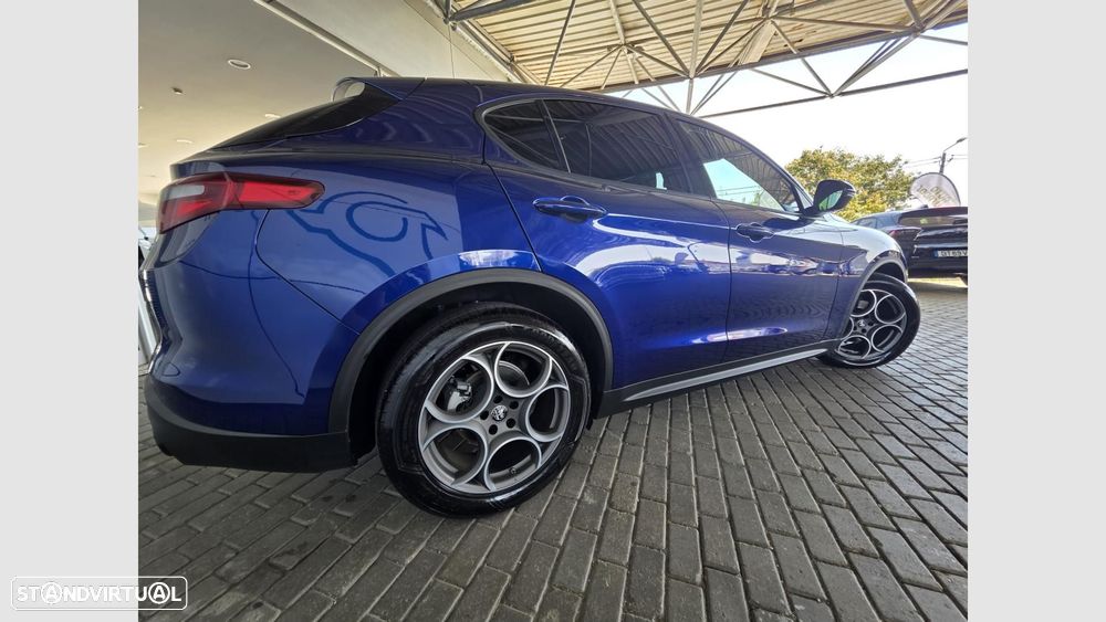 Alfa Romeo Stelvio 2.2 D Sprint Q4 AT8 — fotografia 5