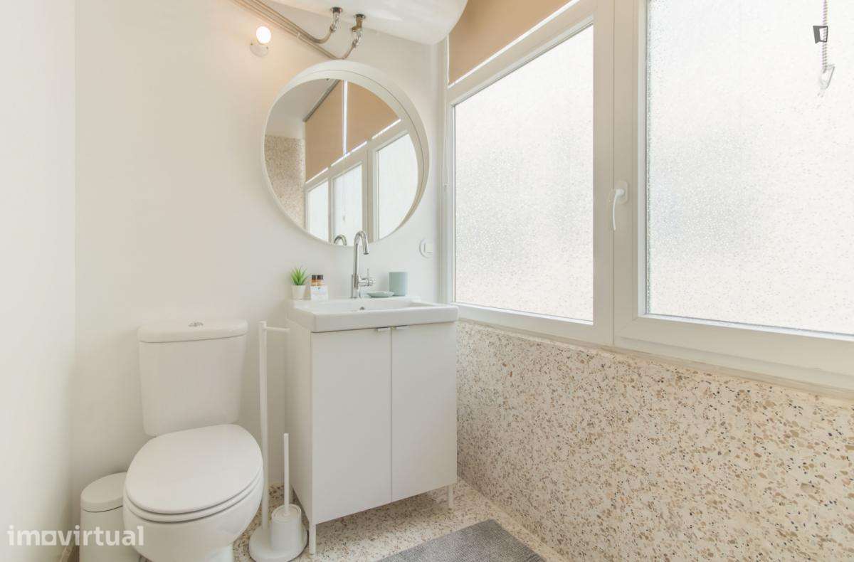 Apartamento com 3 quartos - localizado em Santa Apolónia Lisbon - Grande imagem: 3/51