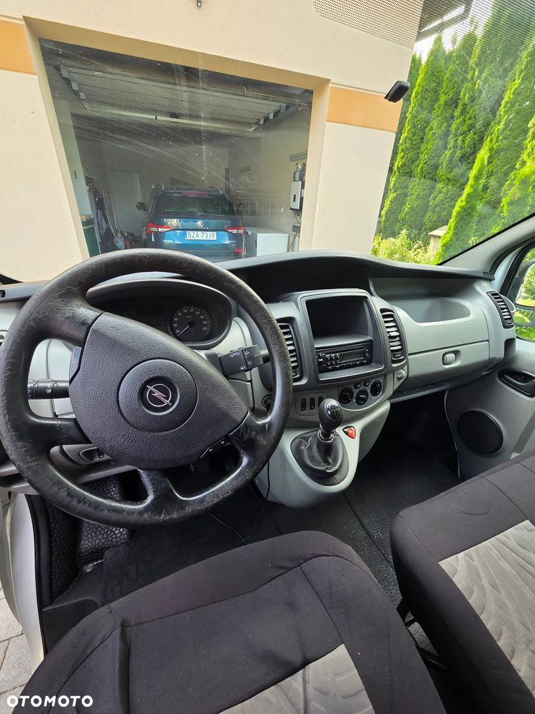 Opel Vivaro - 2