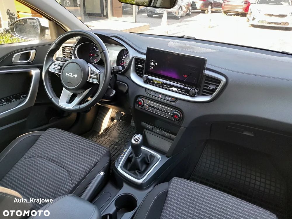 Kia Ceed 1.5 T-GDI M - 10