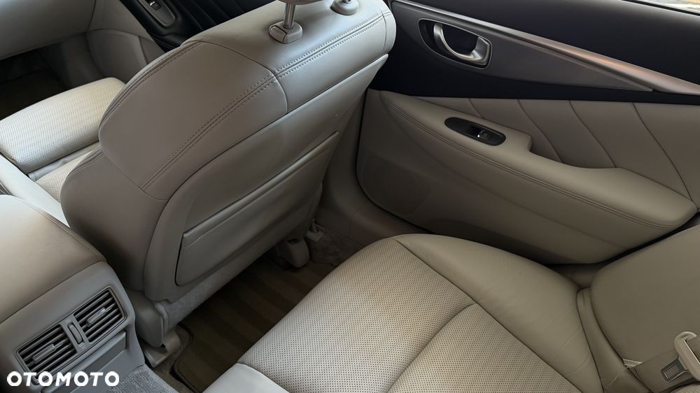 Infiniti Q50 2.0t Sport EU6 - 11
