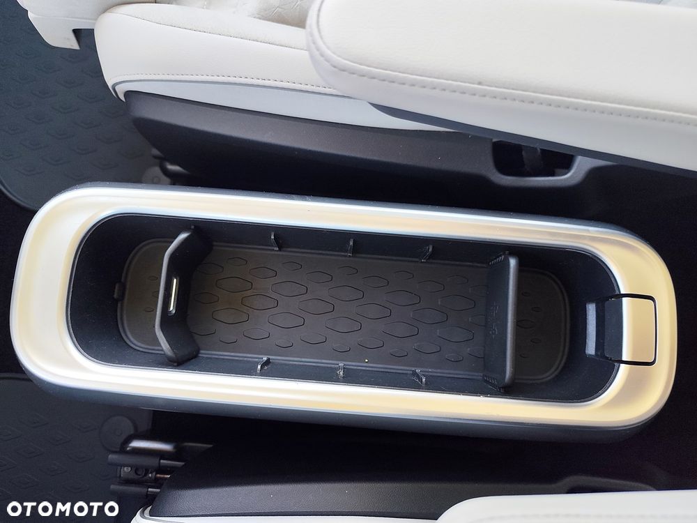 Volkswagen ID. Buzz 82kWh Pro - 32
