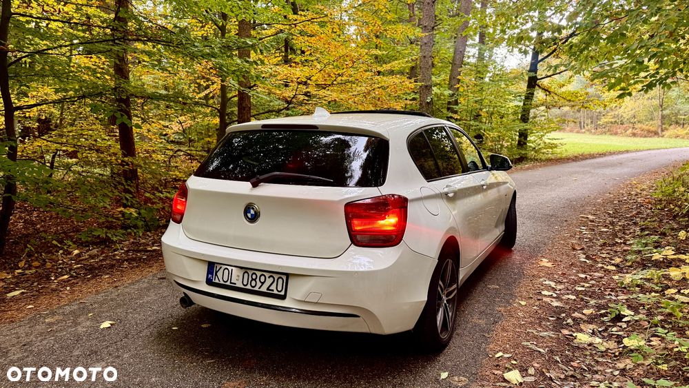 BMW Seria 1 120d Sport Line - 4