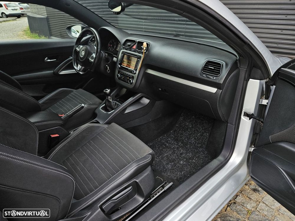 VW Scirocco 2.0 TDI Sport - 13