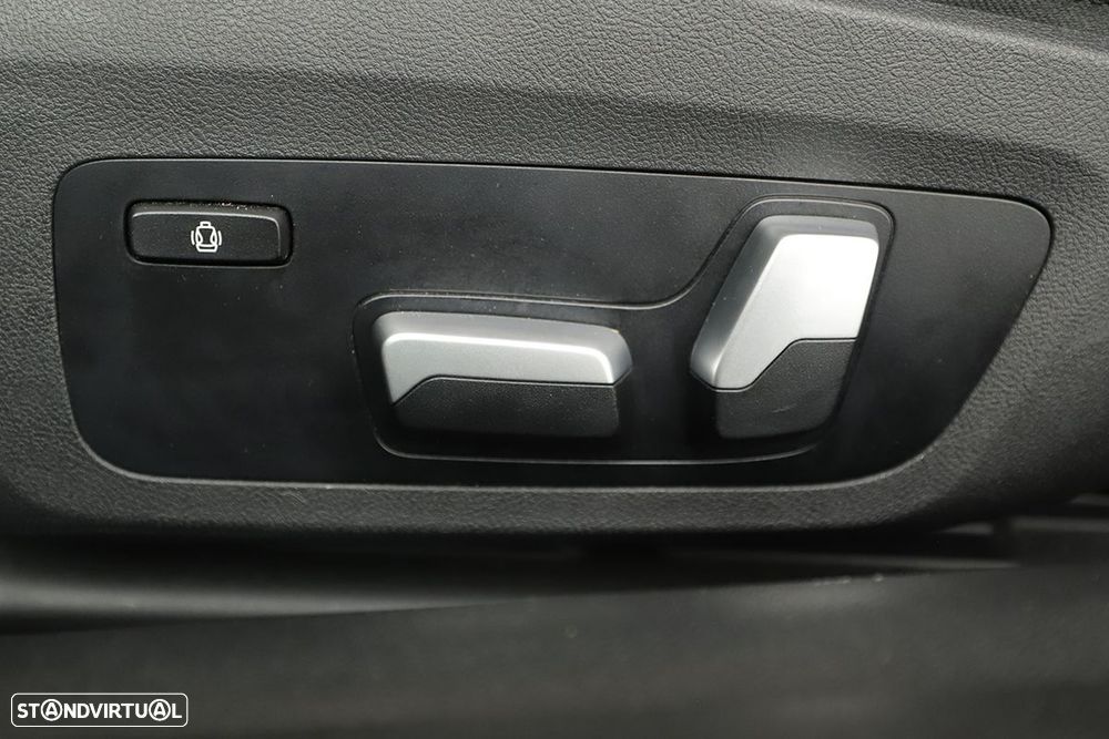 BMW 420 i Pack Desportivo M Auto - 28