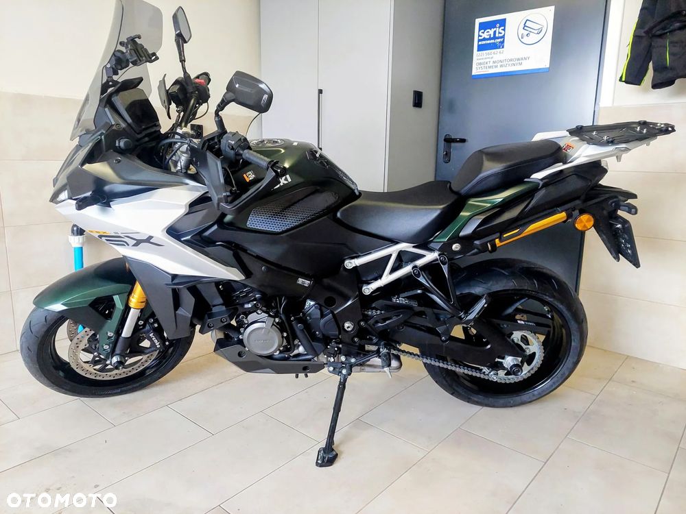 Suzuki GSX 1000 - 4