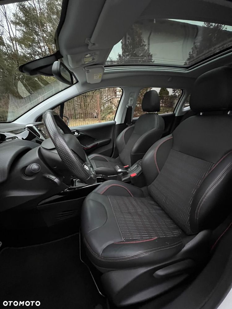 Peugeot 2008 BlueHDi FAP 120 STOP & START GT-Line Edition - 10