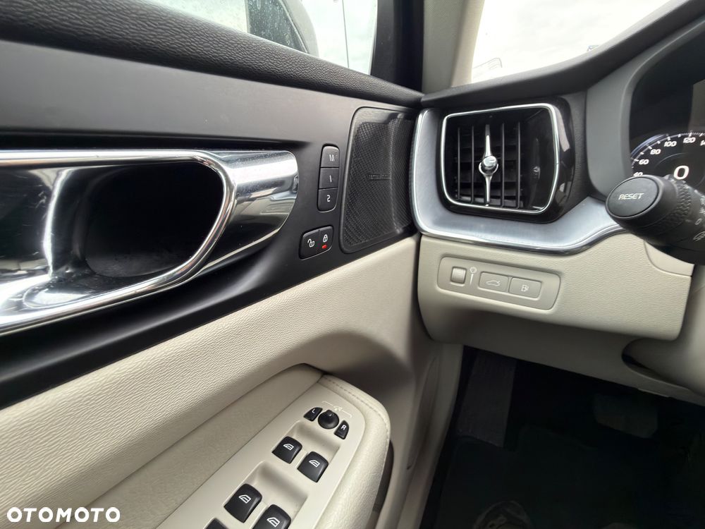 Volvo XC 60 T8 Twin Engine AWD Geartronic Inscription - 15