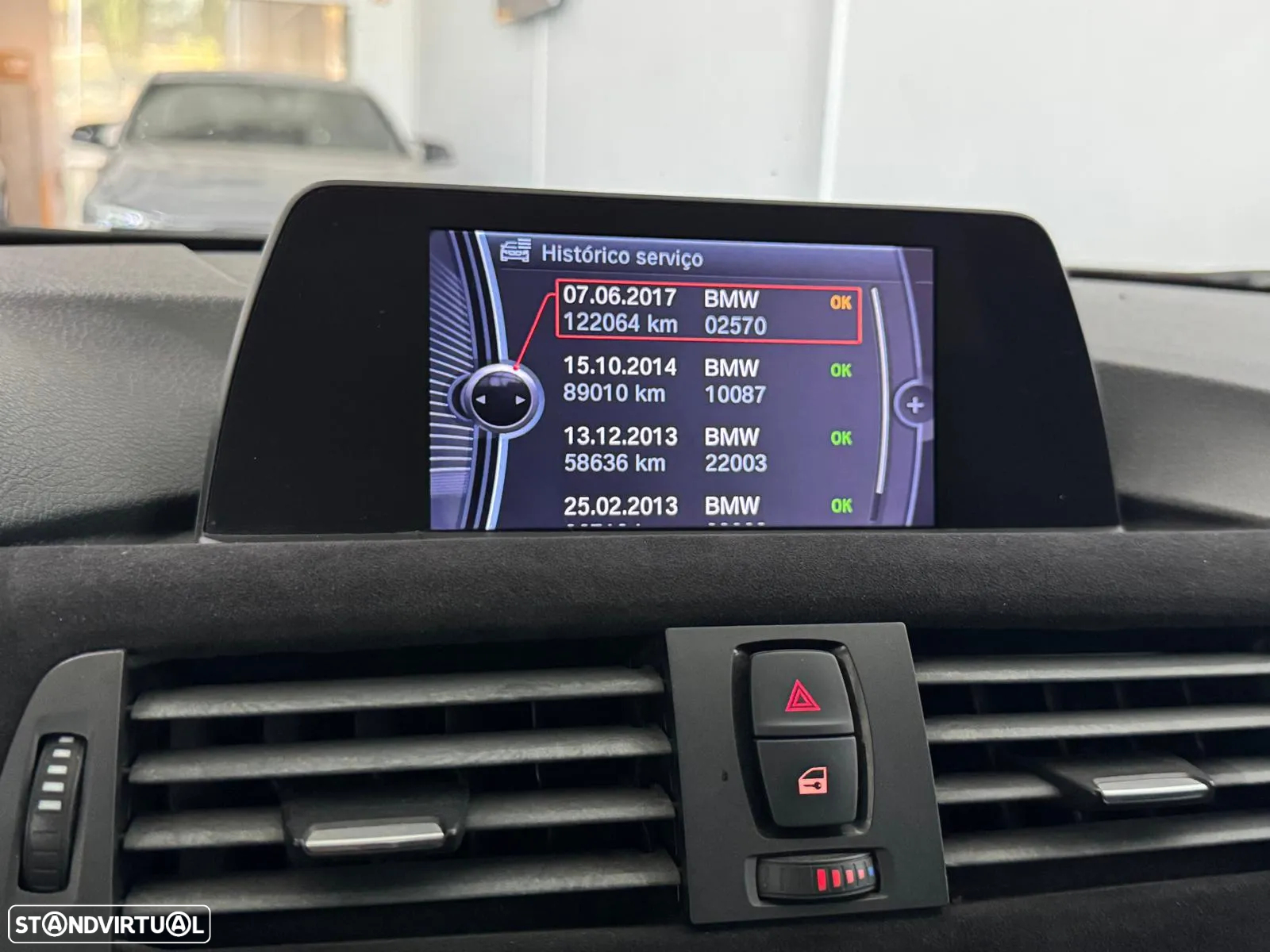 BMW 320 d EfficientDynamics Auto - 32