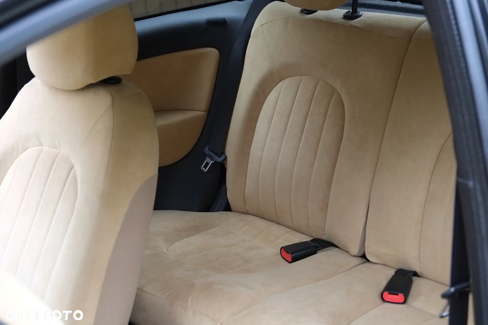 Lancia Ypsilon 1.4 8V Oro (4 os.) - 12