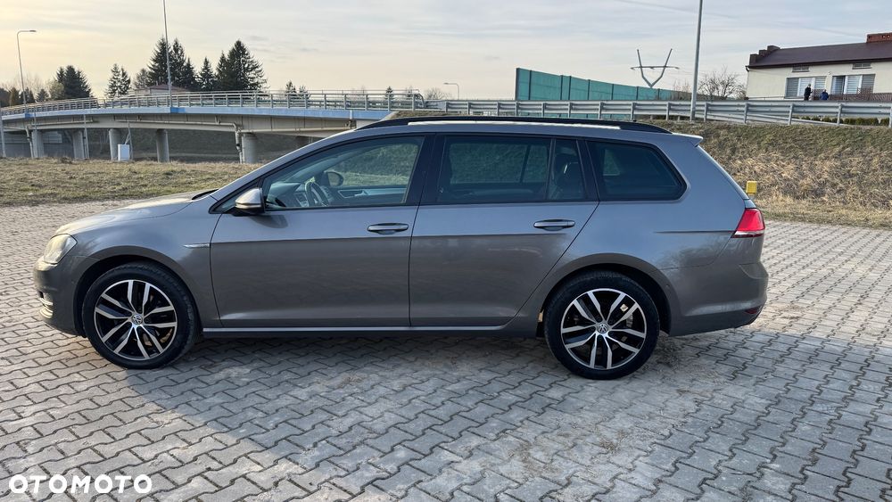 Volkswagen Golf 2.0 TDI BlueMotion Technology Cup - 13