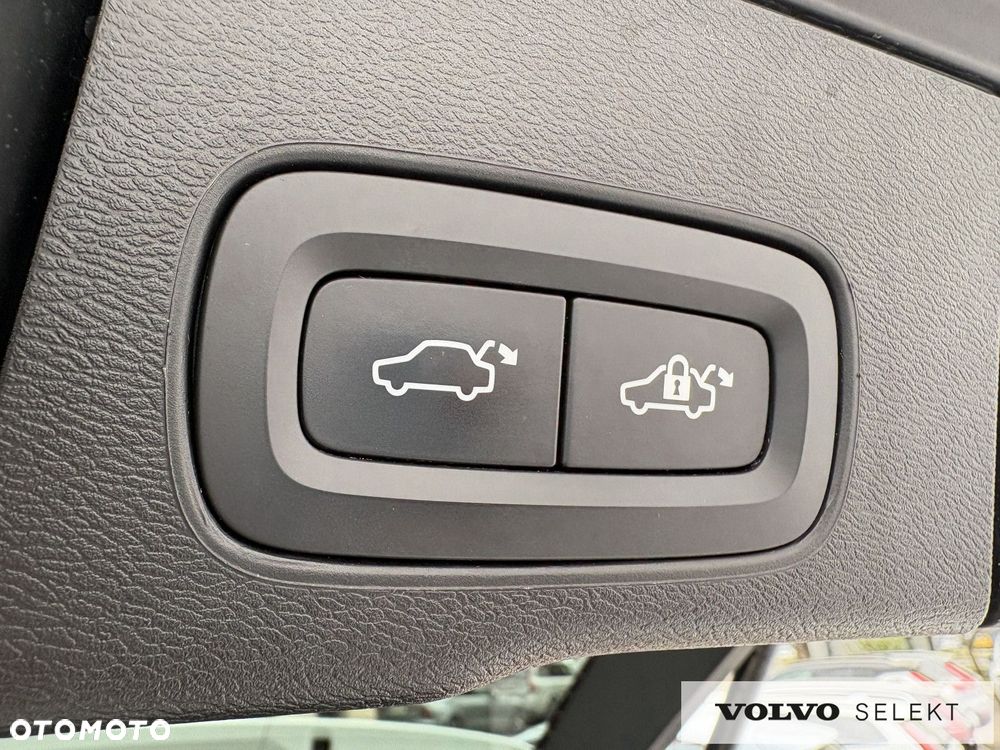 Volvo XC 60 - 25