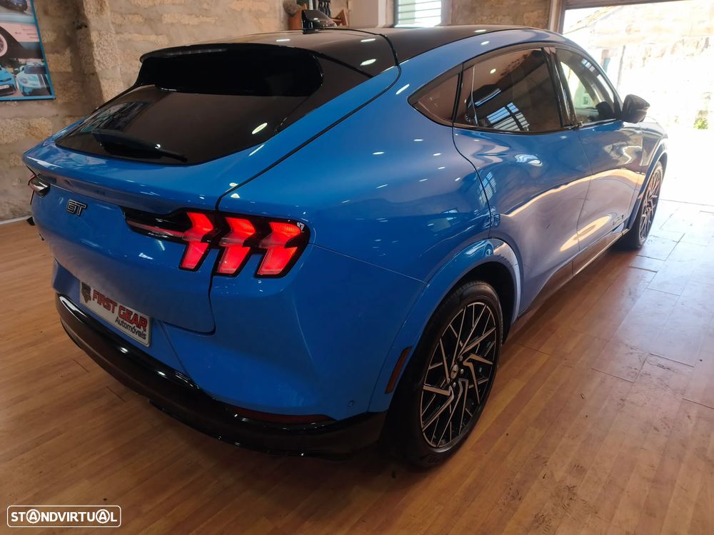 Ford Mustang Mach-E AWD GT - 11