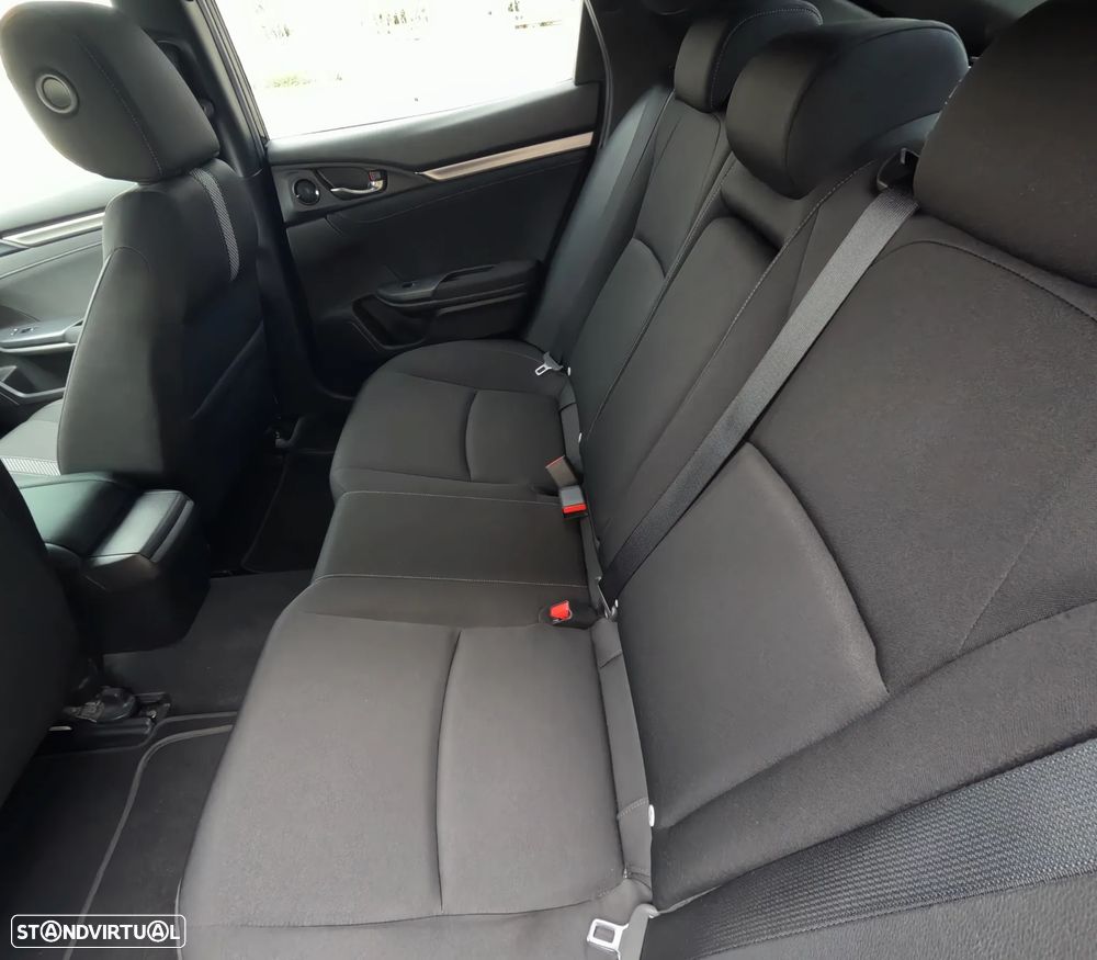 Honda Civic 1.0 i-VTEC Elegance Navi - 26