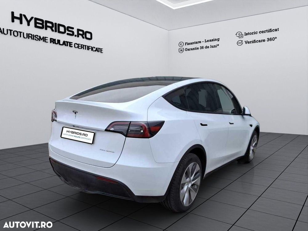 Tesla Model Y Long Range Dual Motor AWD - 5