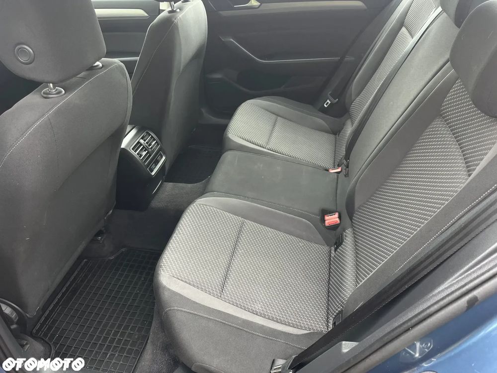 Volkswagen Passat 1.4 TSI BMT Comfortline - 16