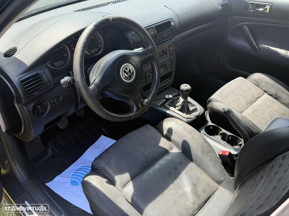 VW Passat Variant 1.9 TDi Confortline - 38