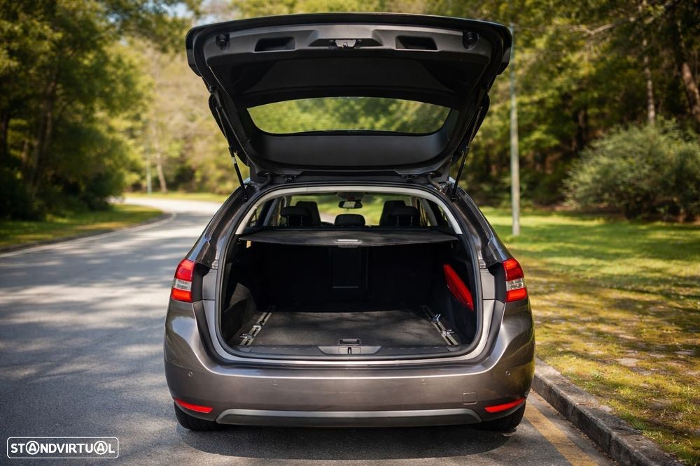 Peugeot 308 SW 1.6 e-HDi Allure J17 - 28