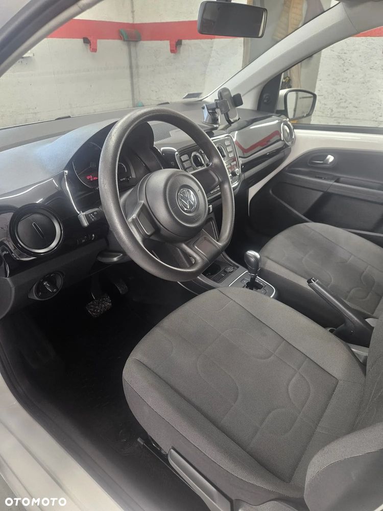 Volkswagen up! - 11