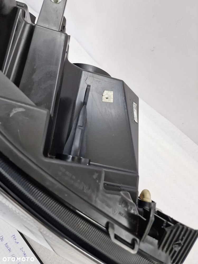RENAULT MASTER IV 4 19- PRAWA LAMPA PRZEDNIA PRZÓD FULL LED , NR 260105567R , NR AUKCJI LA139 - 11