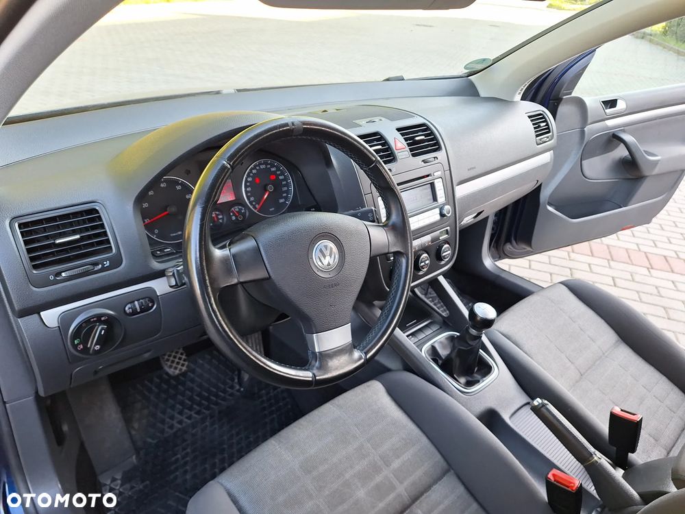 Volkswagen Golf 1.6 Tour Edition - 35