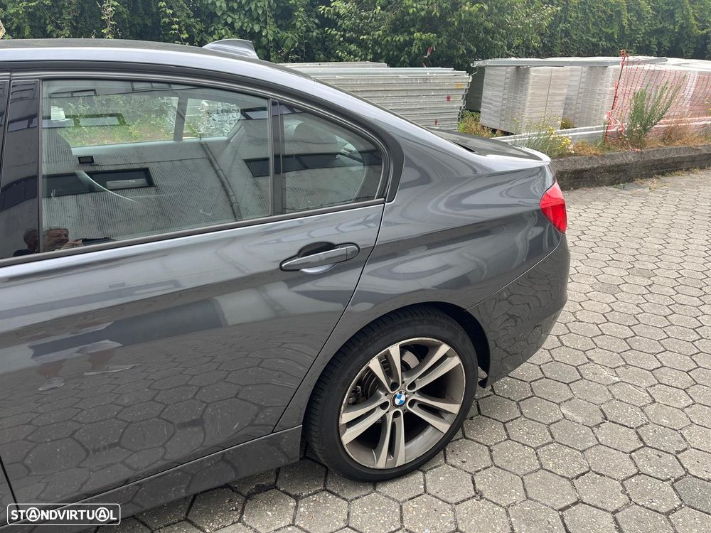 BMW 320 d xDrive Auto Line Sport - 13