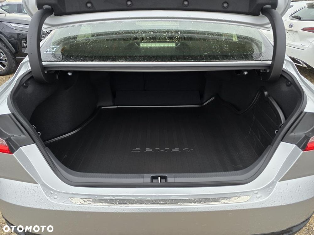 Toyota Camry 2.5 Hybrid Dynamic Force Comfort e-CVT - 9