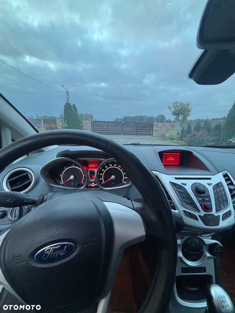 Ford Fiesta - 12