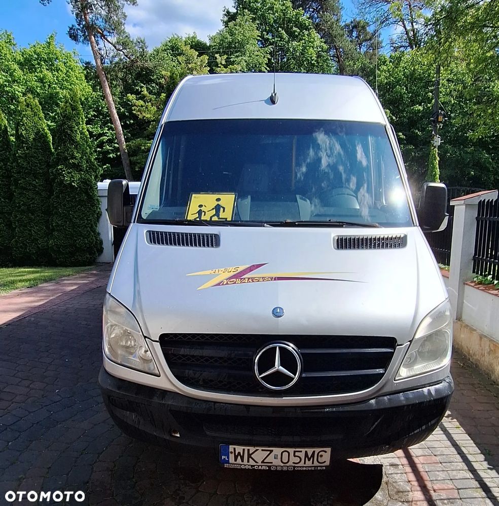 Mercedes-Benz Sprinter - 2